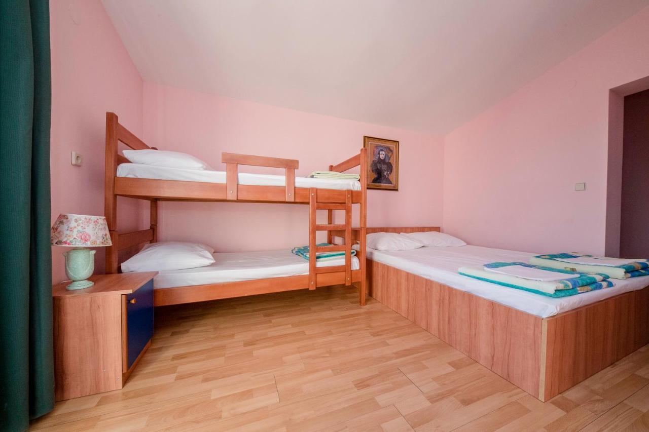 Guesthouse Sime Kolan Εξωτερικό φωτογραφία