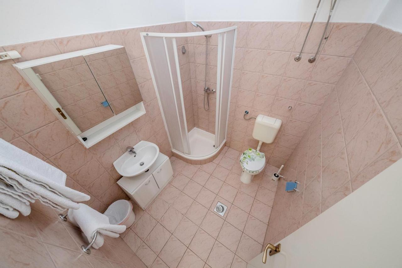 Guesthouse Sime Kolan Εξωτερικό φωτογραφία